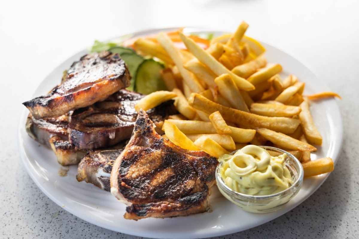 Traditional Icelandic lamb with remoulade and French fried