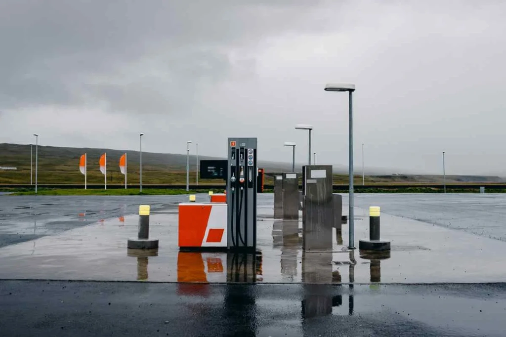 Isolated gas station in Iceland on a rainy day, reflecting the solitude and vastness of the Icelandic landscape