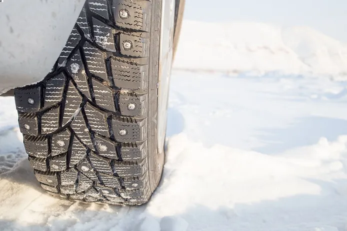 Studded snow tires in Iceland