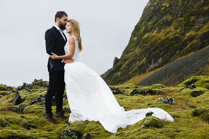 Guide to Iceland Wedding: Locations, Cost and Tips to Get Married in Iceland