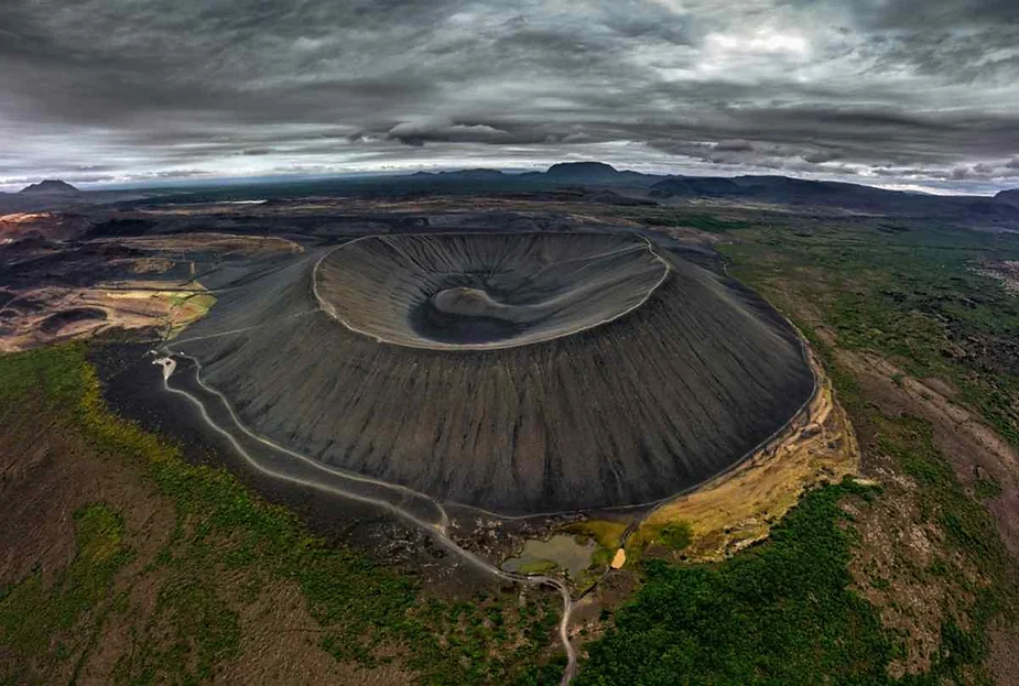 Discovering Hverfjall Volcano: One of Iceland’s Geological Wonders