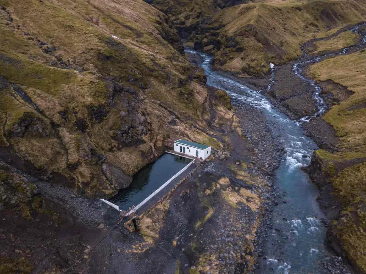 Experience in Seljavallalaug in Iceland