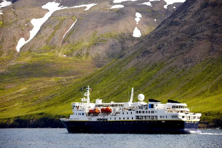 Ferry crossing the Icelandic islands - Ferry routes in Iceland