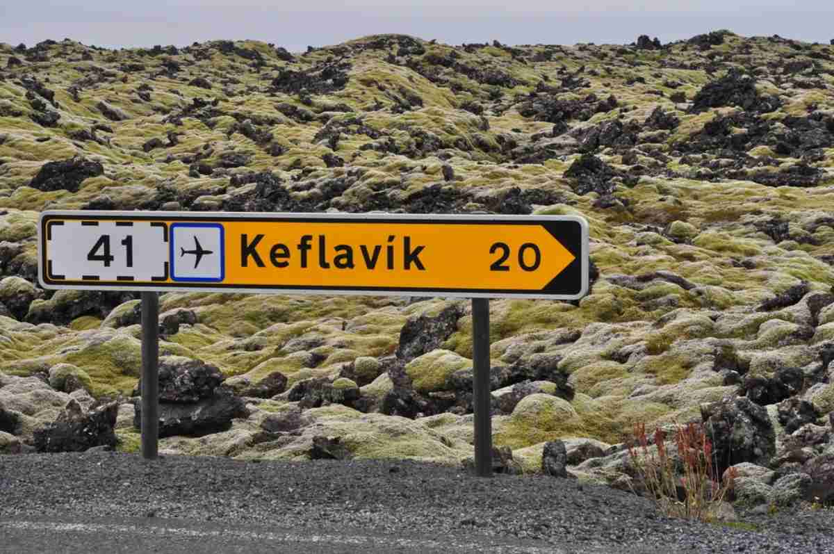 Bus-Shuttle to Keflavik: Airport Transfer