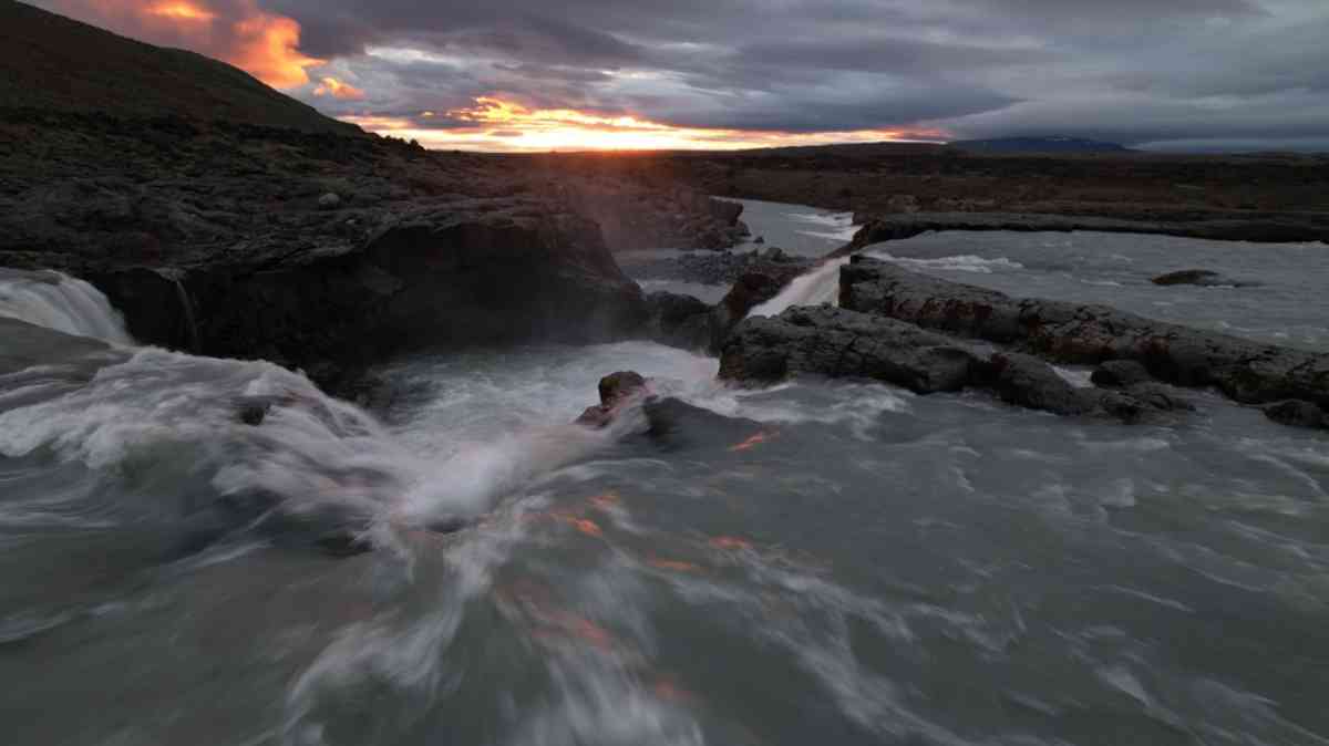 Hrafnabjargafoss at dusk during the summer