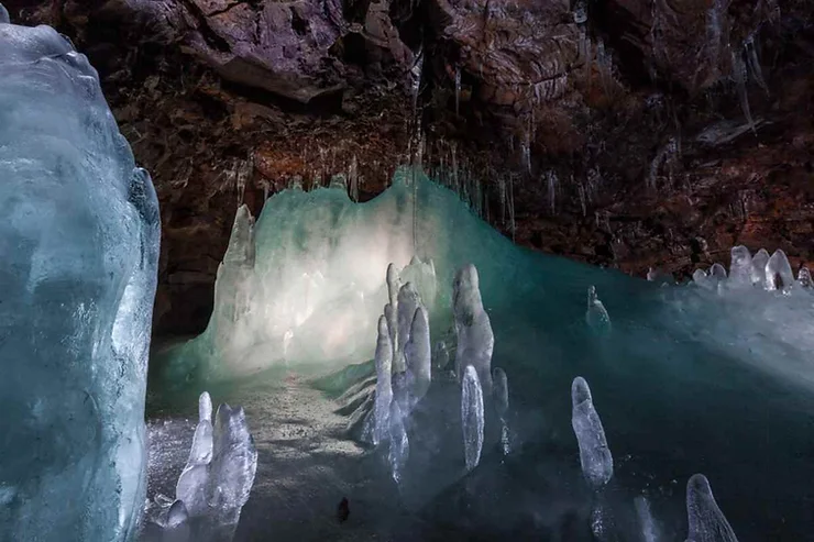 The Enchanting Beauty of Lofthellir Lava Cave