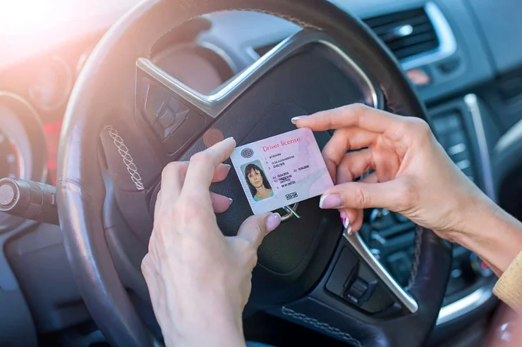 Driving in Iceland: Do I Need an International Driver's License?