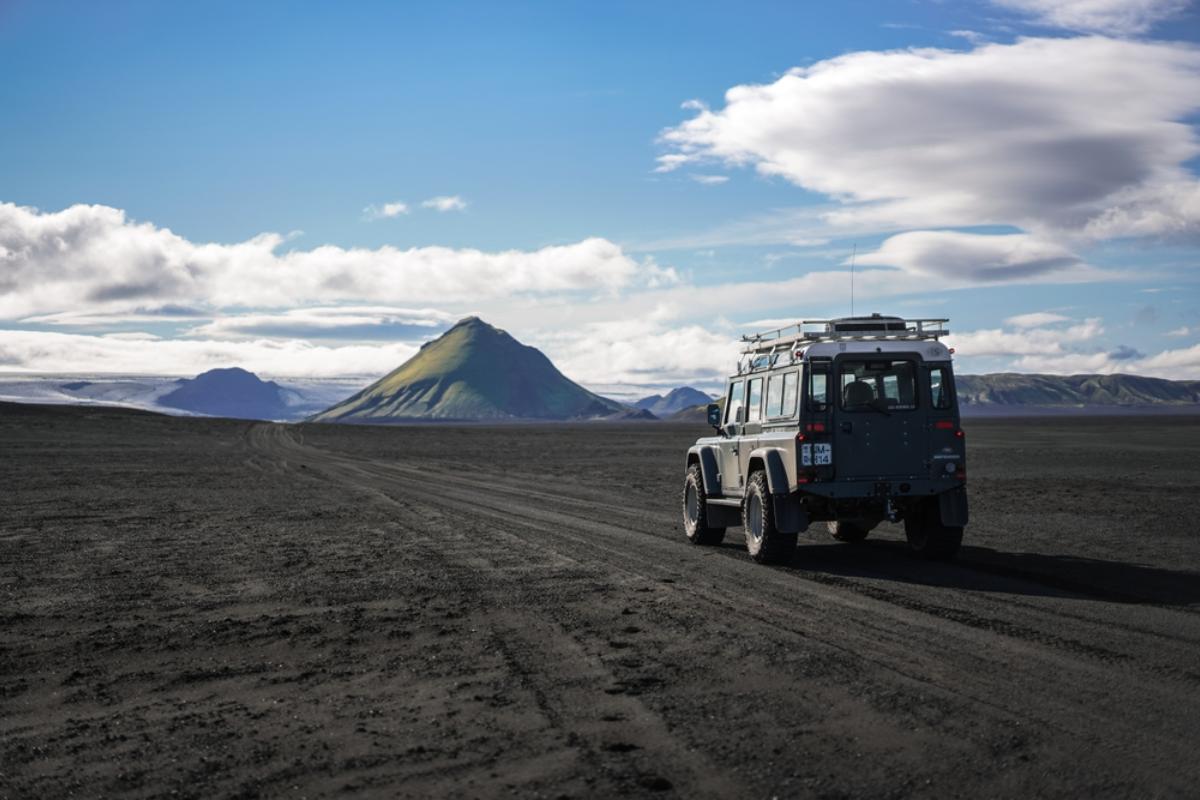 Sand and Ash Protection in Iceland: Do You Really Need It for Your Rental Car?