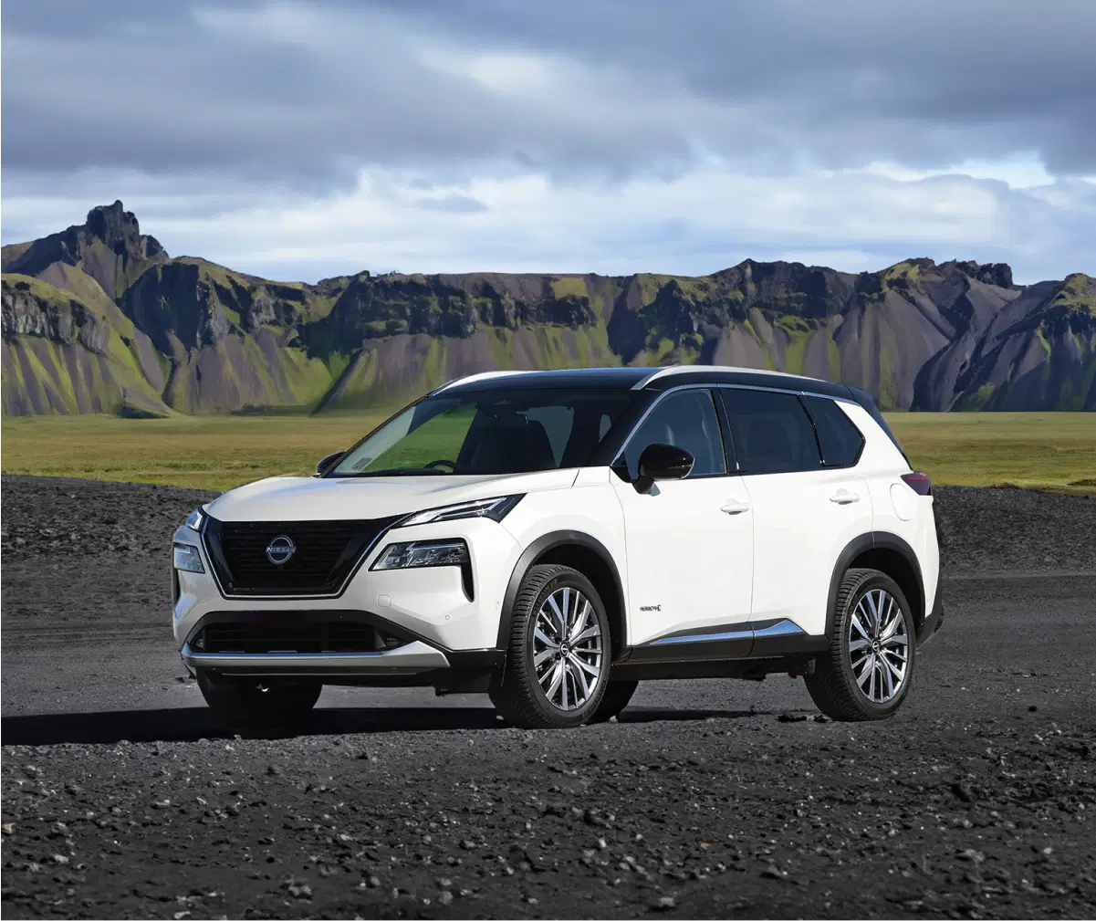 Nissan X-Trail 4x4 in Iceland - Spacious, comfortable, and adventure-ready SUV for group travelers exploring Iceland’s breathtaking landscapes.