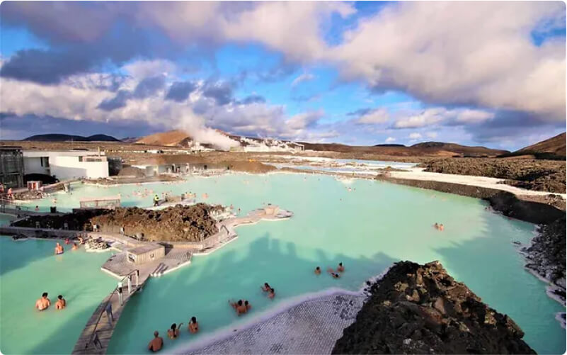 Vistas aéreas de la Blue Lagoon en Islandia